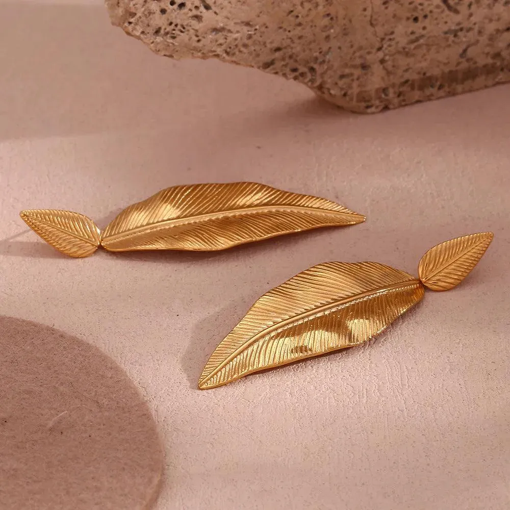 Gold Leaf Drop Earrings – Elegant and Trendy Fashion Accessories