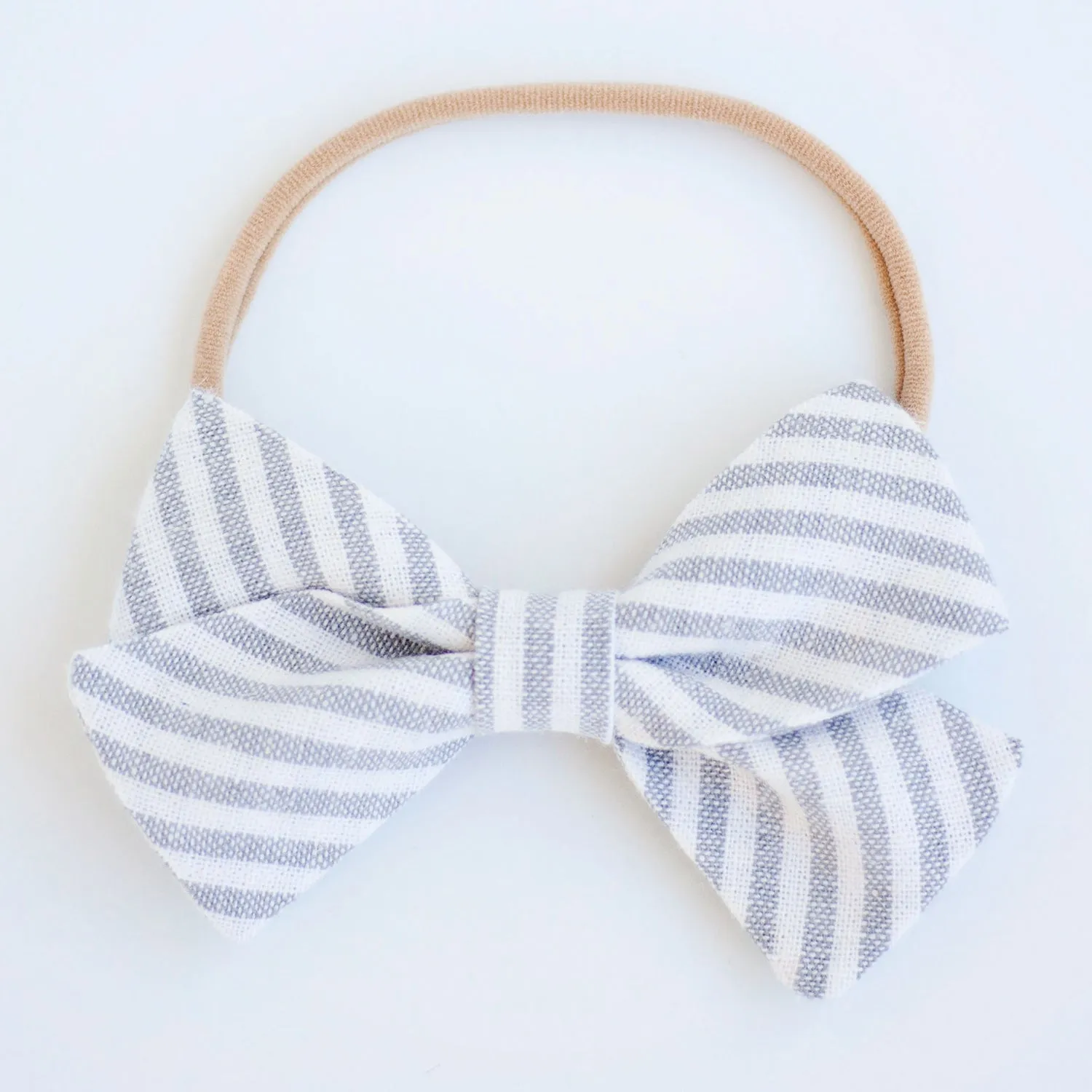 Men's Pre-Tied Bow Tie / Gray Linen Stripe